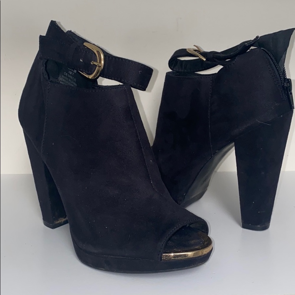 Ankle bootie